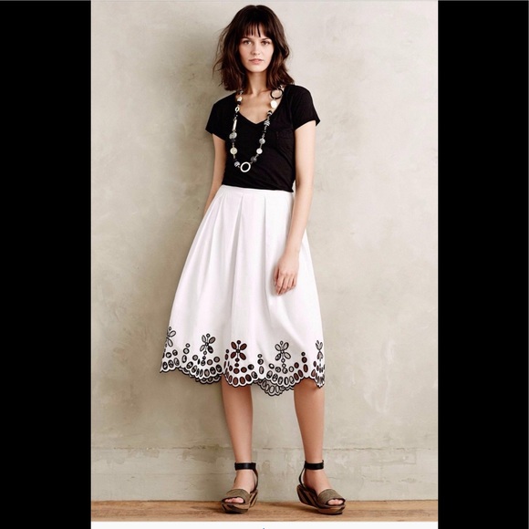 Moulinette Souers white eyelet skirt NWOT size 2 - Picture 3 of 8